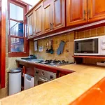 D8 Downtown Haven In Kadar Street By Nw