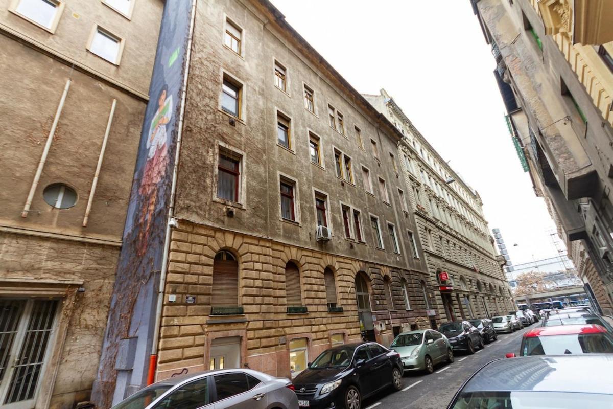 Apartment D8 Downtown Haven In Kadar Street By Nw