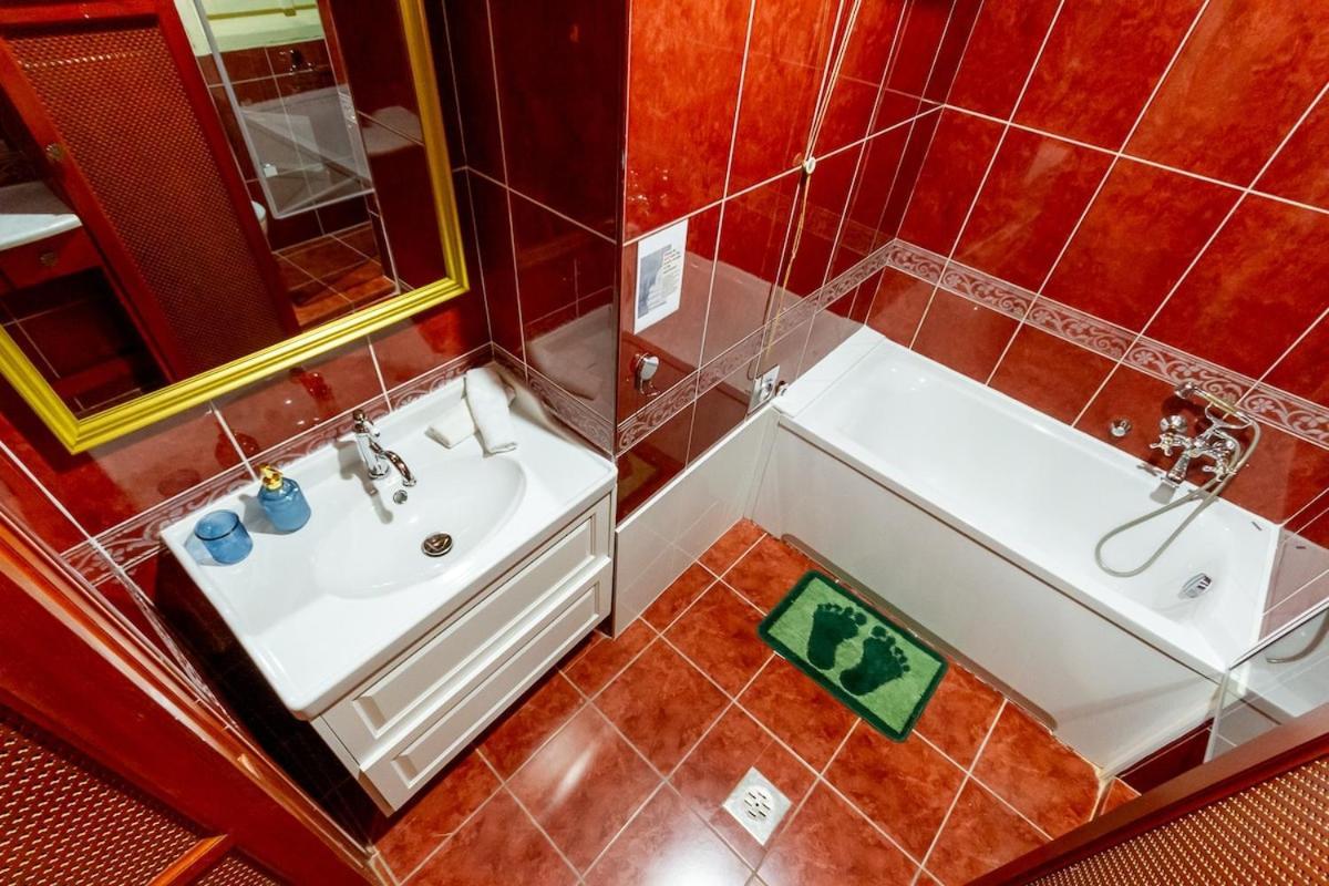 Apartment D8 Downtown Haven In Kadar Street By Nw *